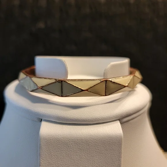 Set of 2 Vintage Enamel Painted Bracelets - Picture 3 of 15